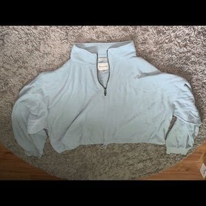 cropped American eagle sweat shirt